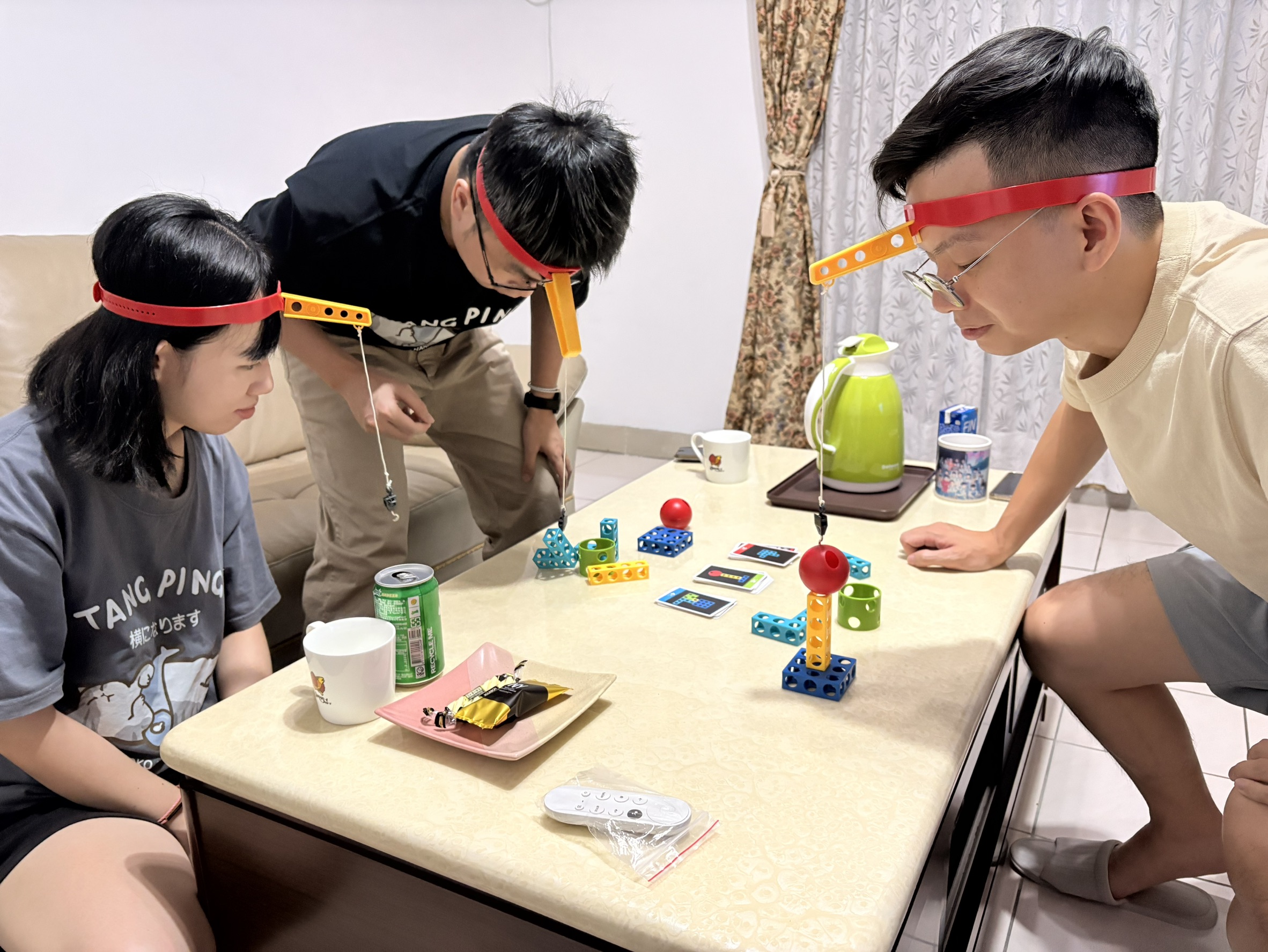 跟香蕉小苓吃海底撈.互相交換生日禮物.玩桌遊