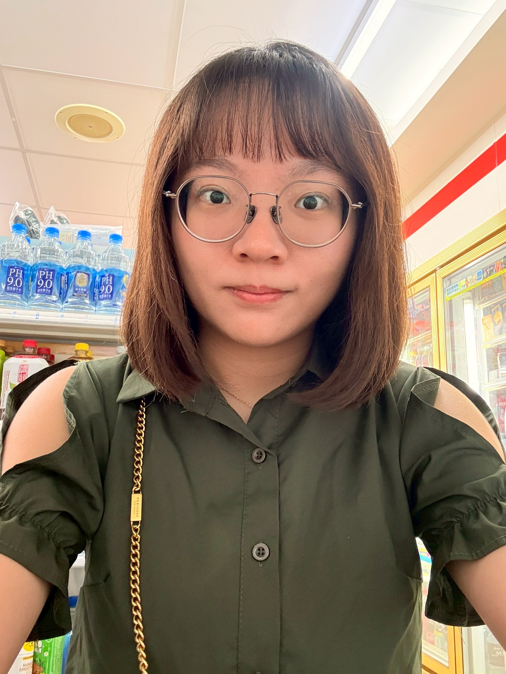 跟小均.遊戲團一起去看印象派畫展.吃唐宮蒙古炒肉吃到飽