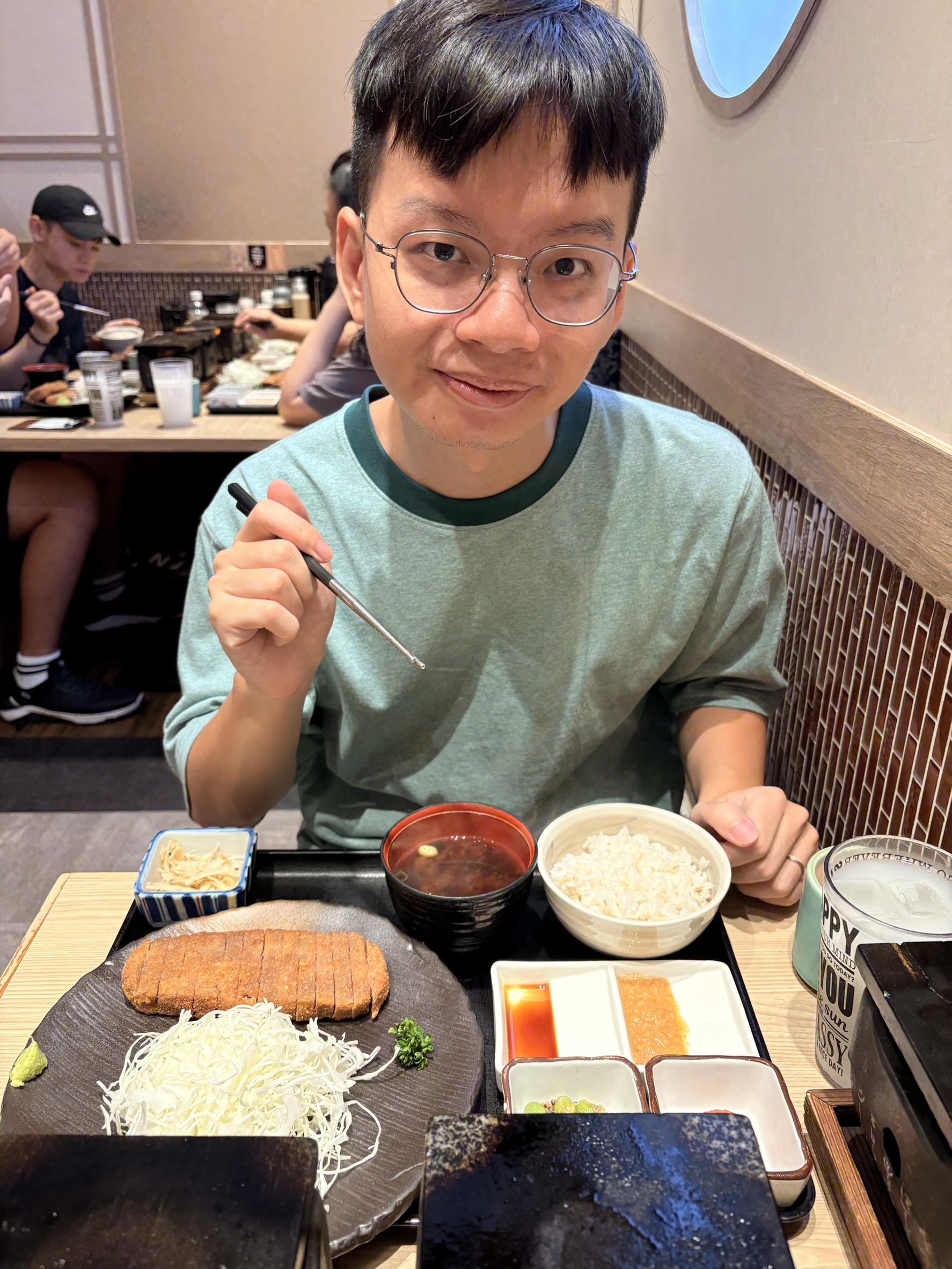 跟小均一起去林口三井吃牛元村.跟日本的一樣好吃