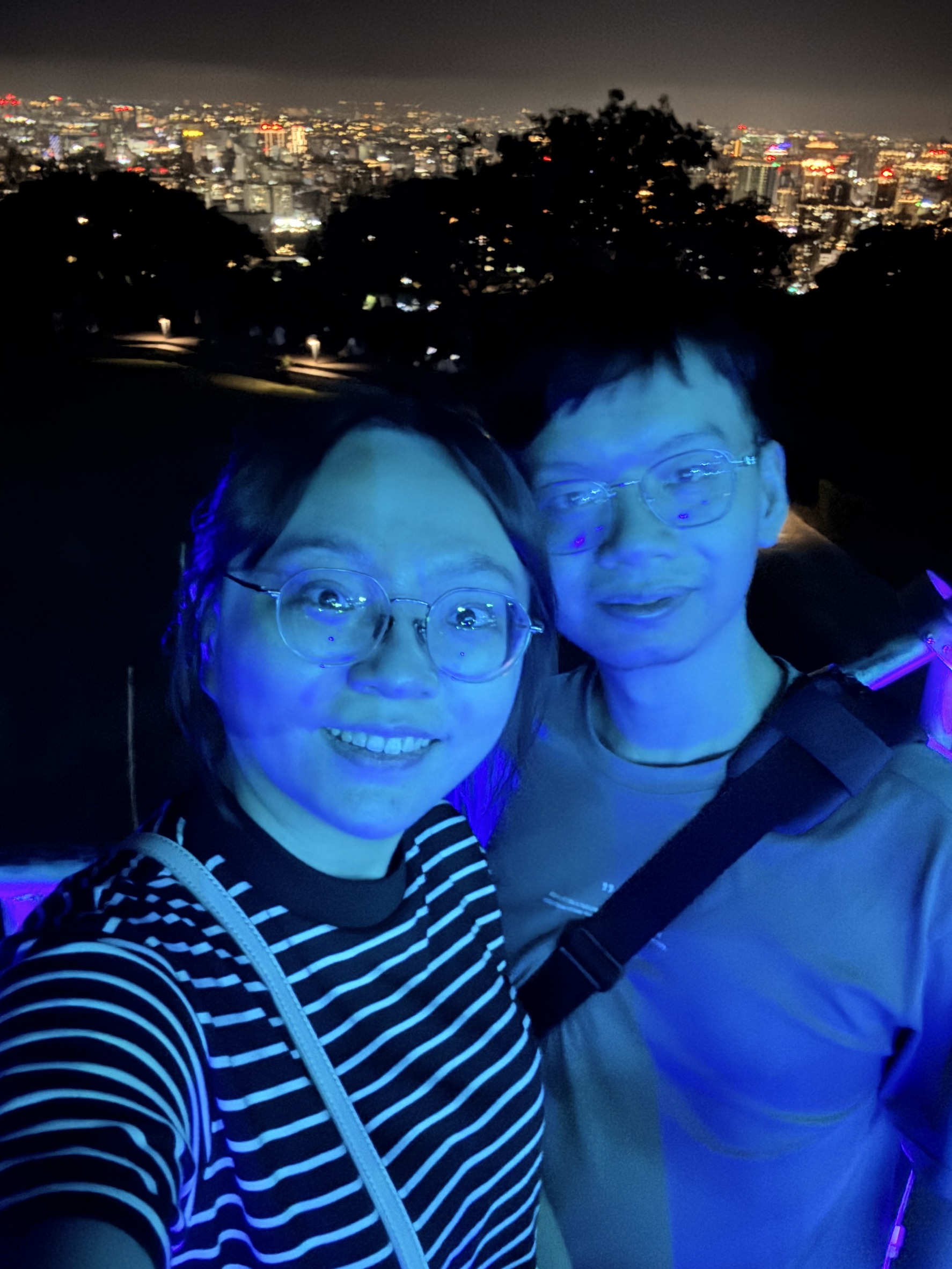 跟小均帶滷味.開車去虎頭山公園看夜景(第一次的夜景時光)