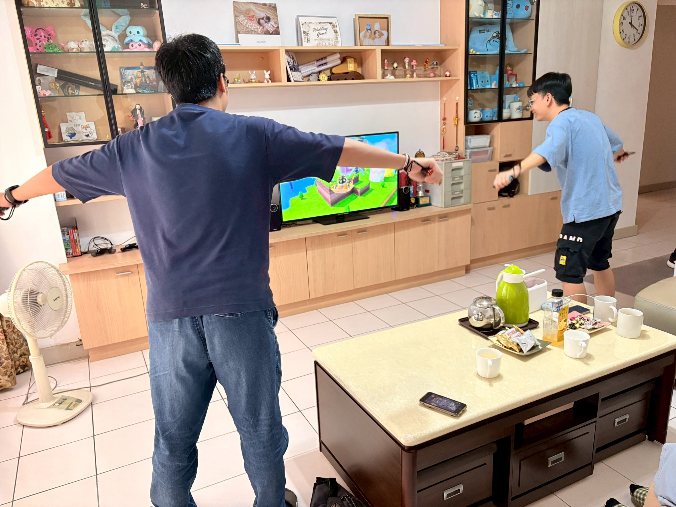 一起去吃IKEA，跟小均邀請香蕉小苓來家裡玩switch2