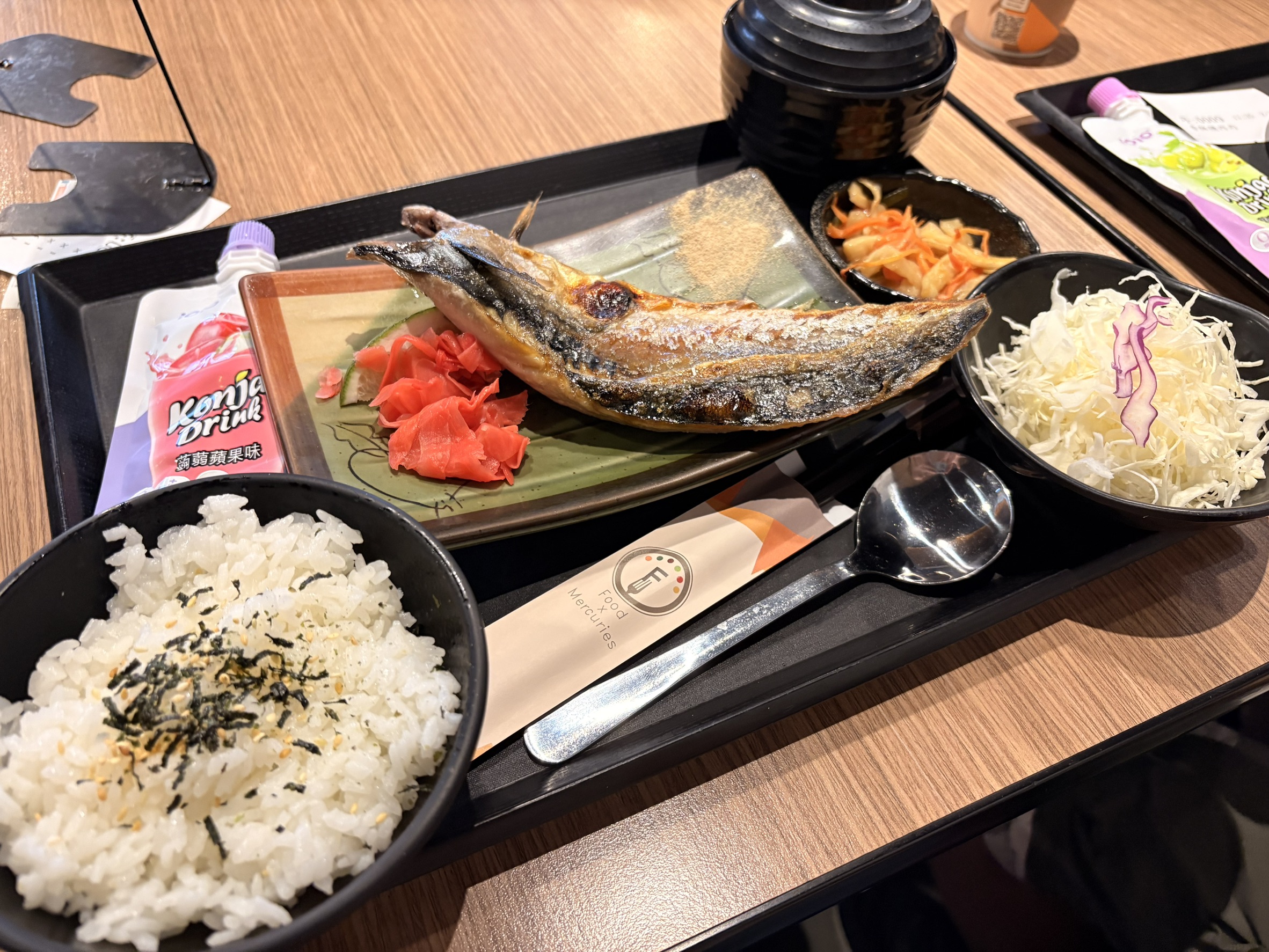 和小均跟遊戲團一起吃福勝亭.玩桃園NOW桌遊.載卡帕回家拿口內貼