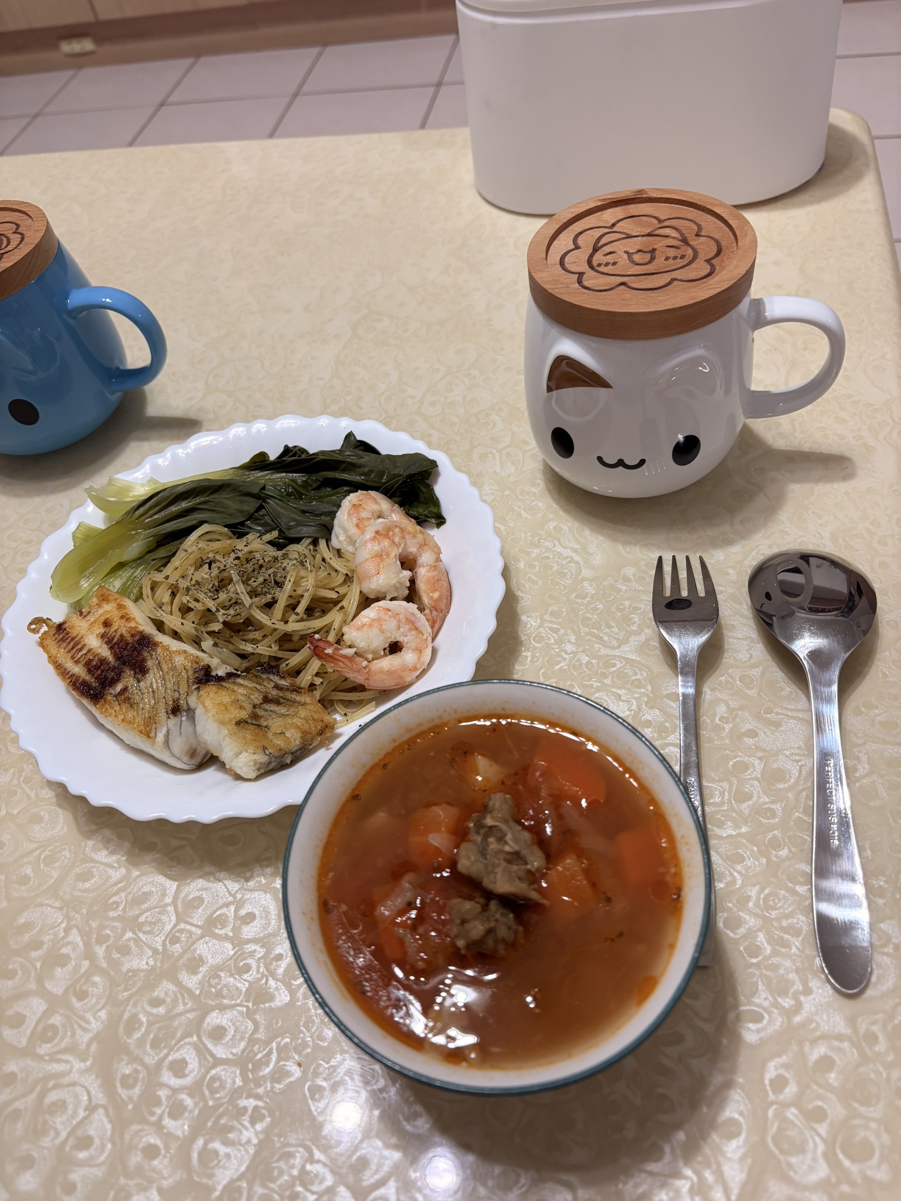 小金魚準備好吃晚餐+儀式感慶祝四周年認識紀念日