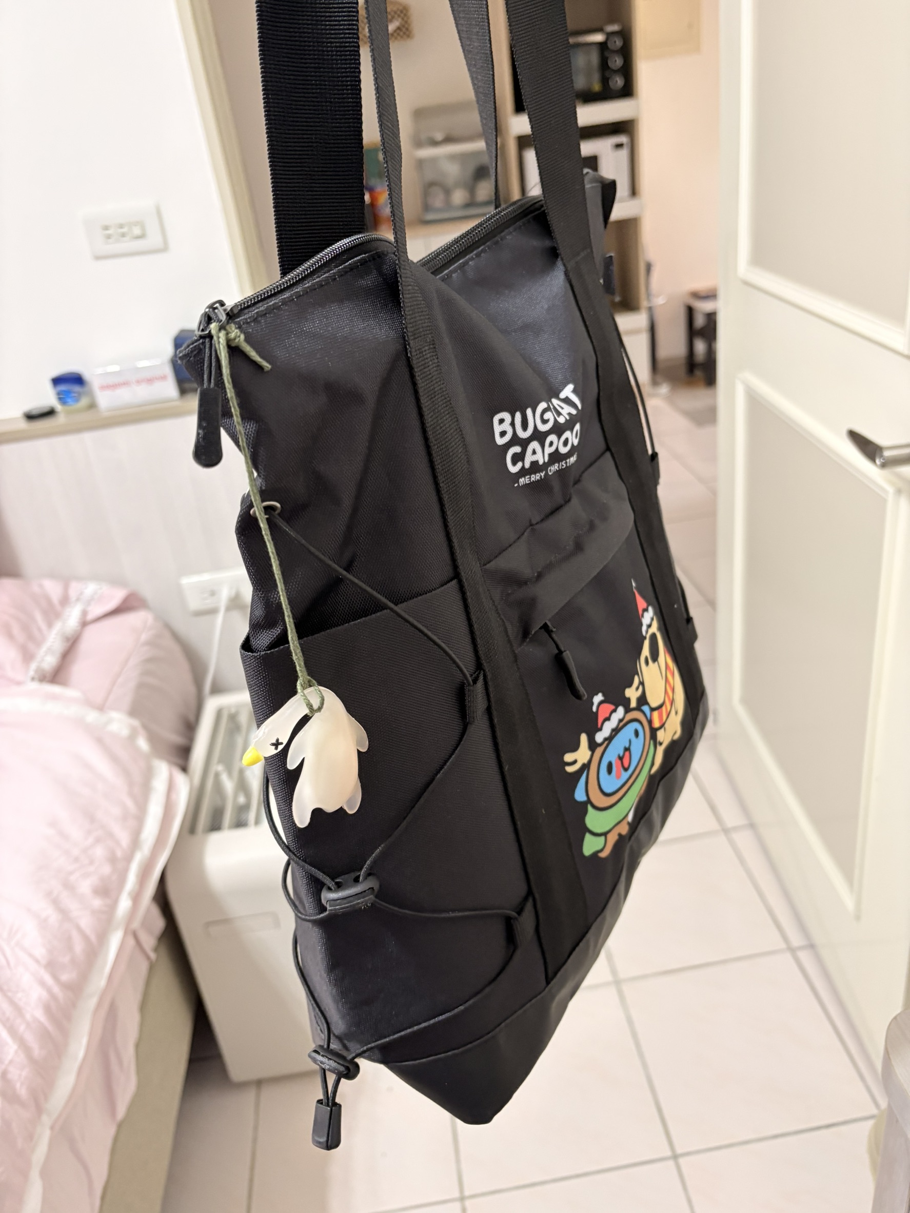 跟小均看阿凡達.吃宏匯點點心.買Palladium的防水情侶雪靴.地下室膠條偷天換日之術讚讚讚