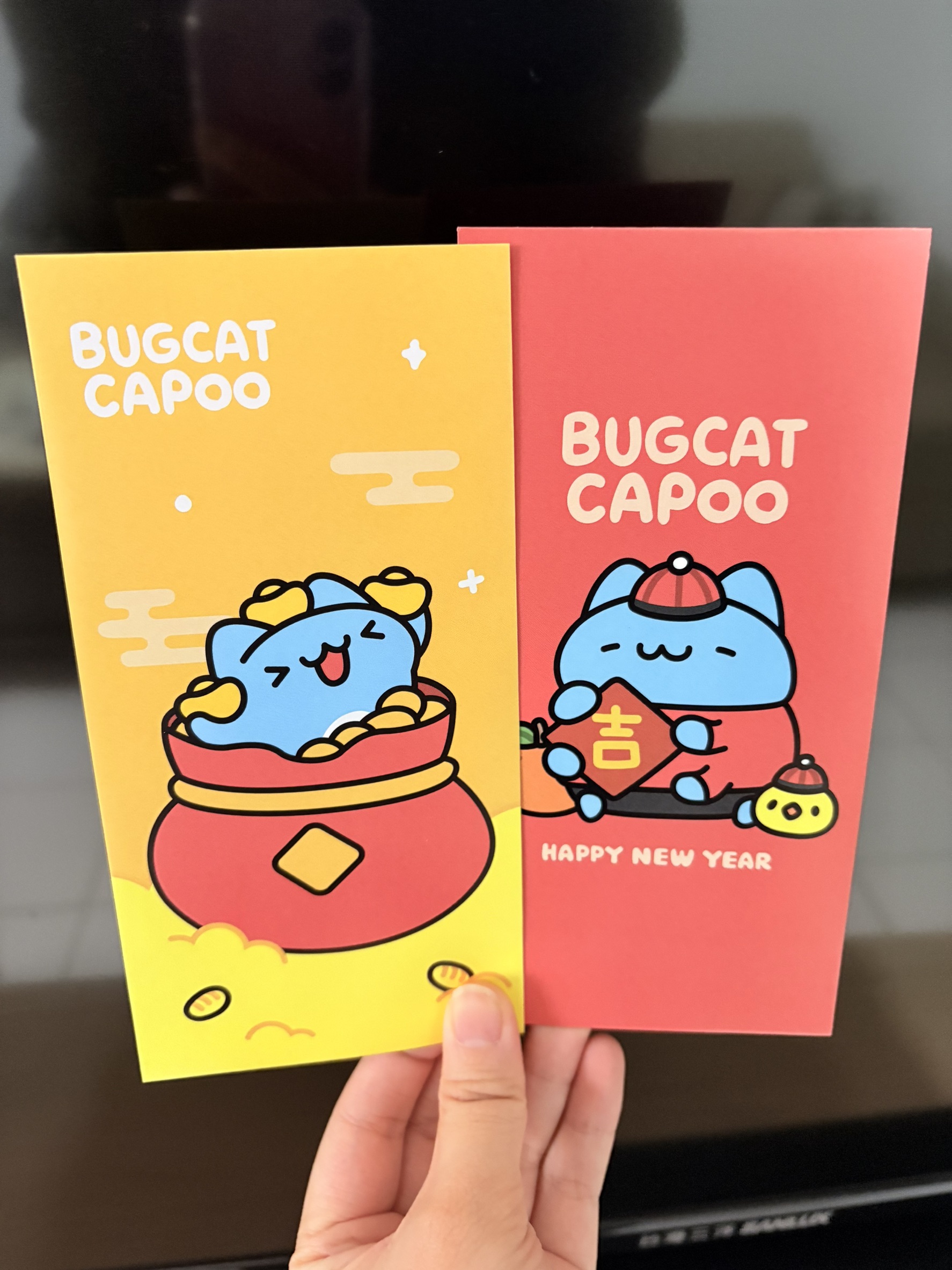 開箱新的咖波行李箱超好看超喜歡.小均睡覺用圍巾後終於不頭痛了讚讚